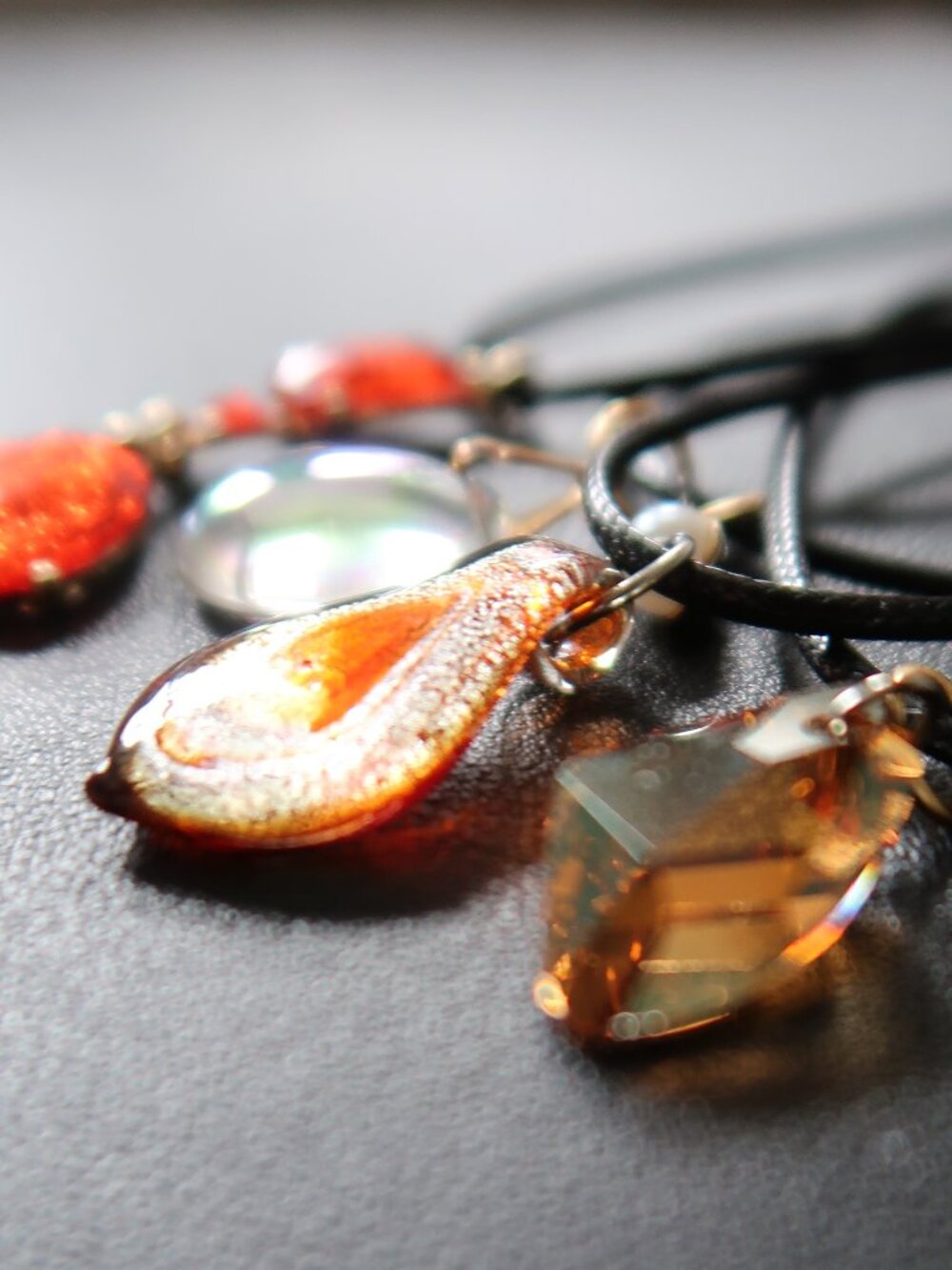 Boho 5PC Colorful Glass Pendants Red Orange Iridescent Jewelry Maker DIY Find